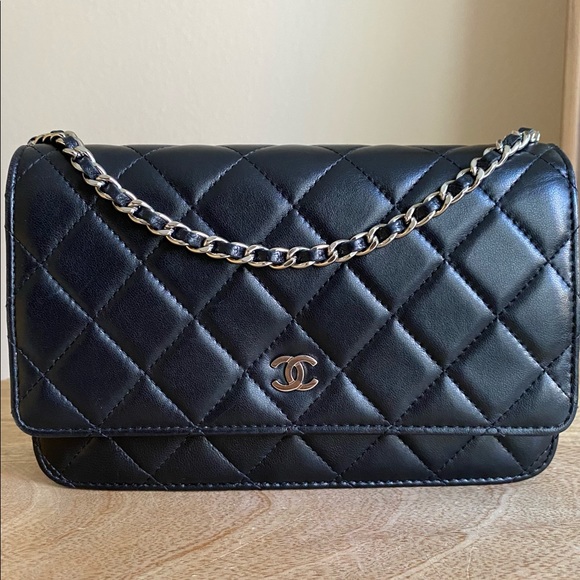 CHANEL Handbags - 💯 AUTHENTIC CHANEL CLASSIC WALLET ON CHAIN